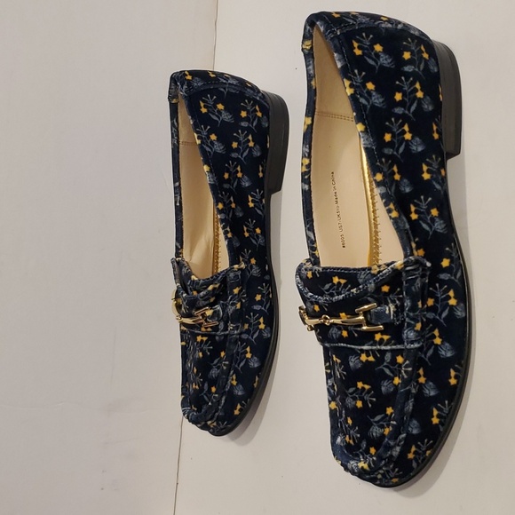 Cabi #6005 Carnaby Loafer Floral In Velvet Size 7M NWOT'S - Picture 6 of 12